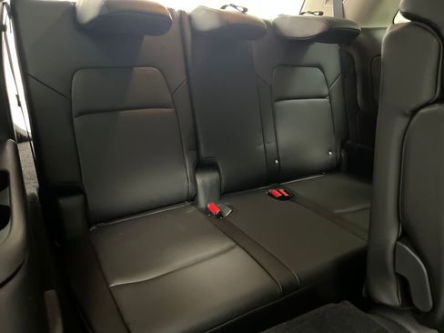 Used 2025 Nissan Pathfinder SL image 28