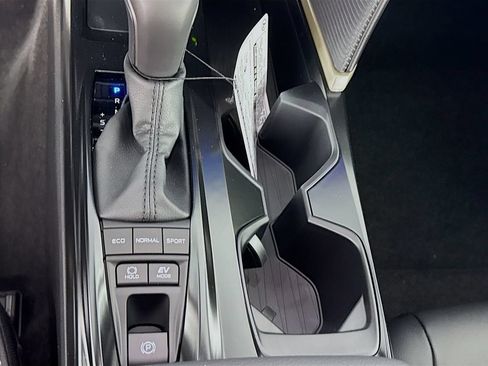 New 2026 Toyota Camry SE FWD image 21