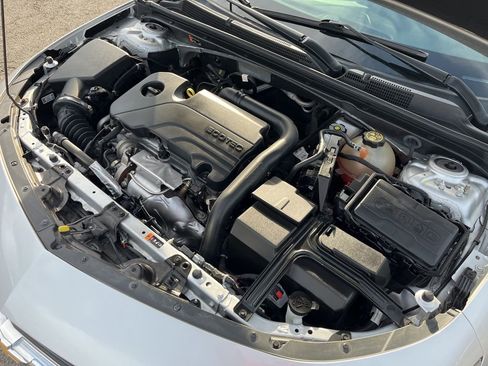 Used 2022 Chevrolet Malibu LT image 12