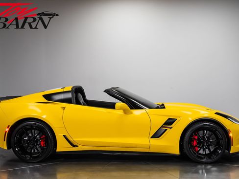 Used 2019 Chevrolet Corvette Grand Sport w/ Carbon Flash Badge Package RWD image 6
