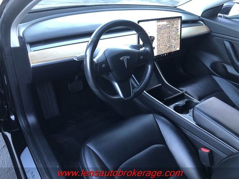 Used 2018 Tesla Model 3 Mid Range image 10