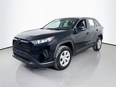 Certified 2022 Toyota RAV4 LE image 3