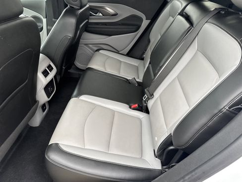 Used 2024 GMC Terrain SLT image 6