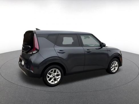 Used 2025 Kia Soul LX w/ LX Technology Package image 15