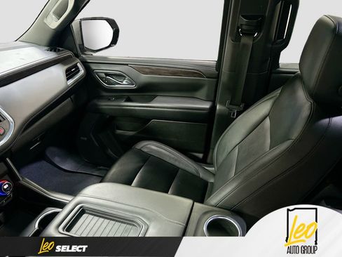 Used 2021 Chevrolet Tahoe Z71 w/ Z71 Off-Road Package image 24
