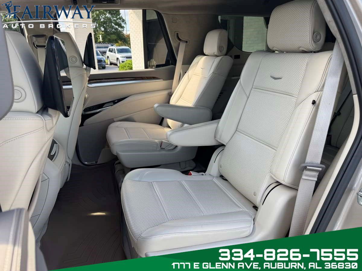 Used 2025 Cadillac Escalade Sport Platinum AWD/4WD image 11