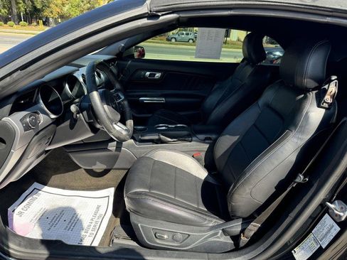 Used 2018 Ford Mustang Premium image 13