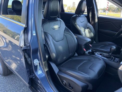 Used 2020 Jeep Cherokee Limited w/ Trailer Tow Group image 28