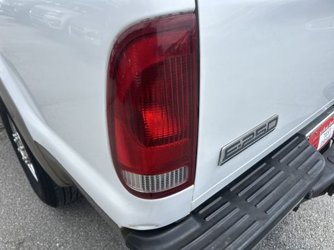 Used 2005 Ford F250 Lariat RWD image 42