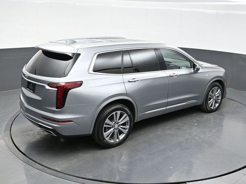 Certified 2025 Cadillac XT6 Premium Luxury image 31