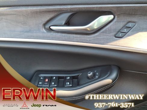 Certified 2024 Jeep Grand Cherokee Limited w/ Trailer Tow Package image 11