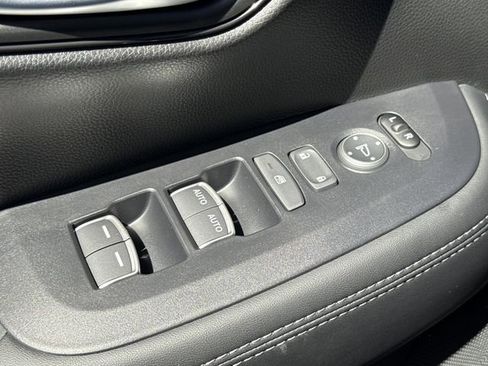 New 2026 Honda HR-V EX-L image 24