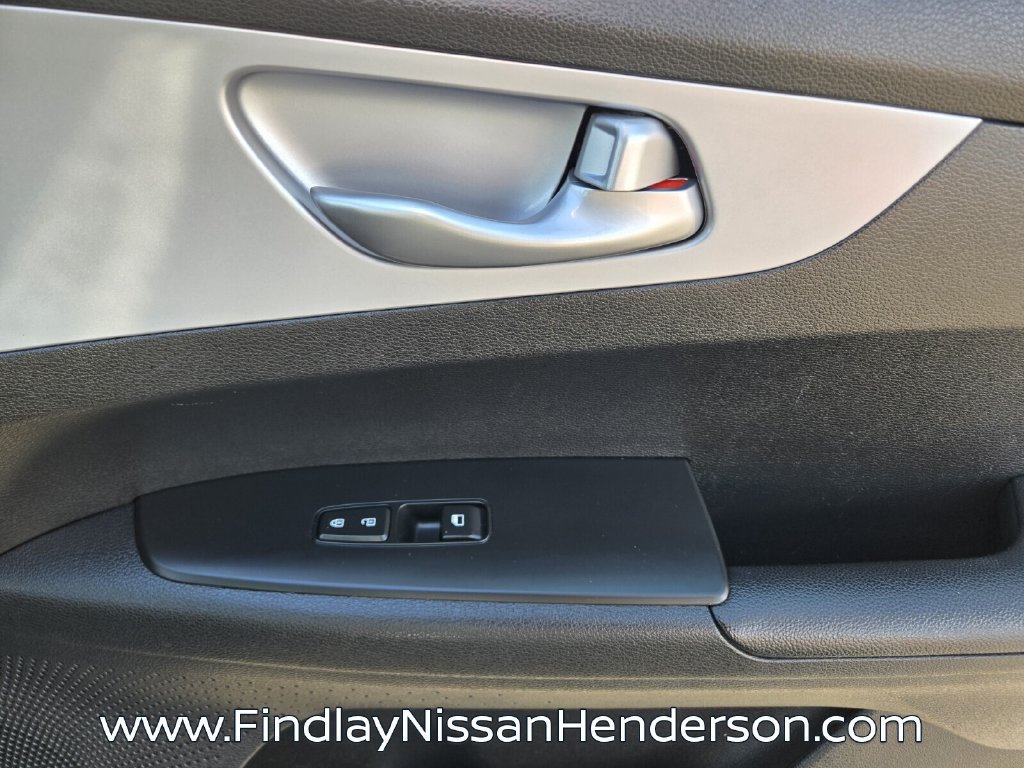 Used 2023 Kia Forte LXS FWD image 17