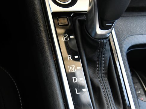 Used 2025 Nissan Sentra SV FWD image 23
