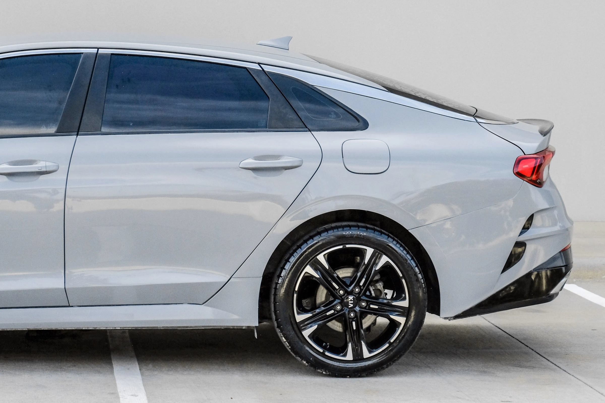 Used 2021 Kia K5 GT-Line FWD image 11