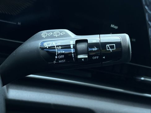 New 2026 Kia Carnival EX FWD image 27