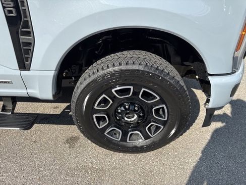 New 2026 Ford F250 Platinum image 33