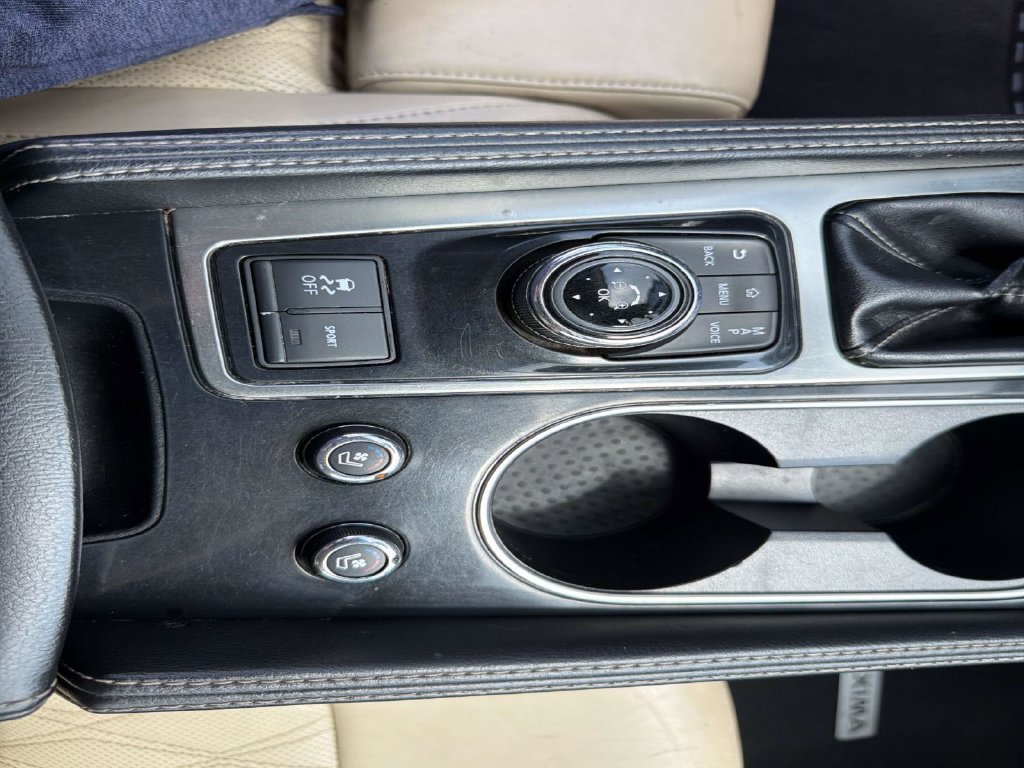 Used 2023 Nissan Maxima Platinum w/ Sport Mat Group FWD image 30