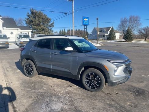 Used 2025 Chevrolet TrailBlazer ACTIV w/ Convenience Package image 5