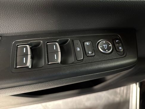 Used 2025 Honda CR-V EX-L image 25