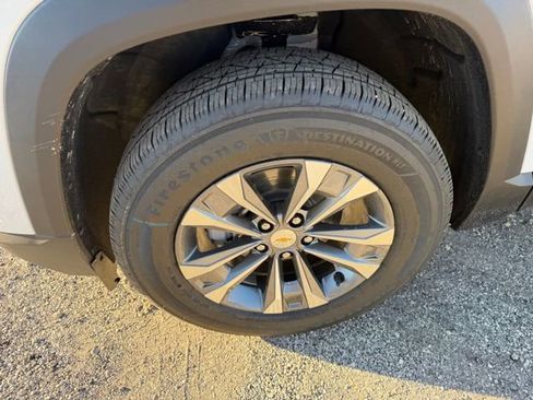 New 2026 Chevrolet Equinox LT image 17