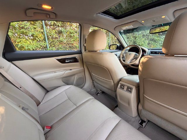 Used 2014 Nissan Altima 3.5 SL w/ Technology Package FWD image 39