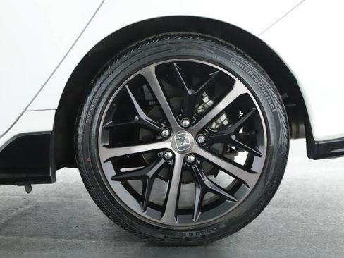 Used 2021 Honda Civic Sport image 17