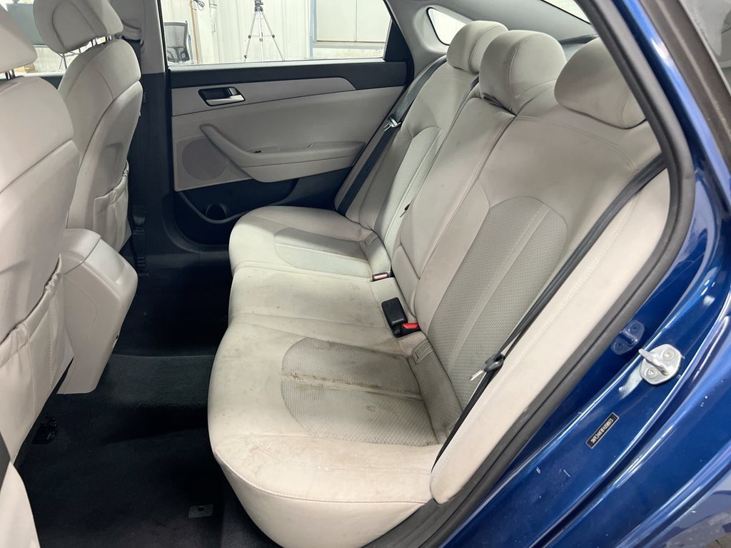 Used 2015 Hyundai Sonata SE FWD image 21