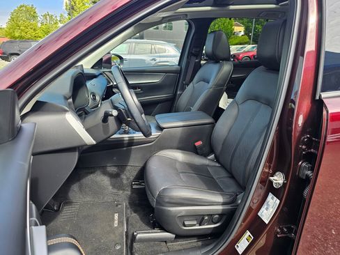 Certified 2024 MAZDA CX-90 Plug-In Hybrid w/ Premium Pkg AWD/4WD image 22