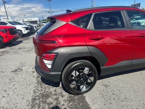 Used 2025 Hyundai Kona SEL AWD/4WD image 8