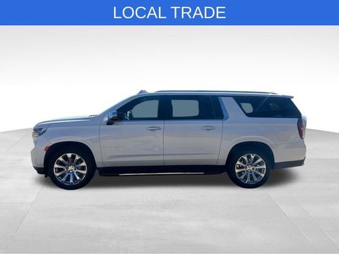 Used 2023 Chevrolet Suburban Premier AWD/4WD image 3