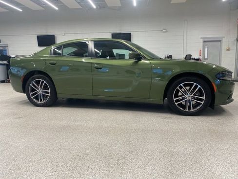 Used 2018 Dodge Charger GT image 4