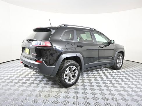 Used 2019 Jeep Cherokee Trailhawk image 6