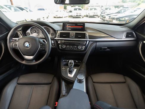 Used 2018 BMW 330i xDrive Sedan AWD/4WD image 2