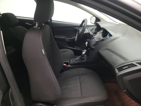 Used 2018 Ford Focus SE FWD image 21