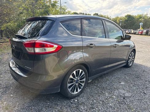 Used 2017 Ford C-MAX Energi Titanium w/ Equipment Group 501A FWD image 7
