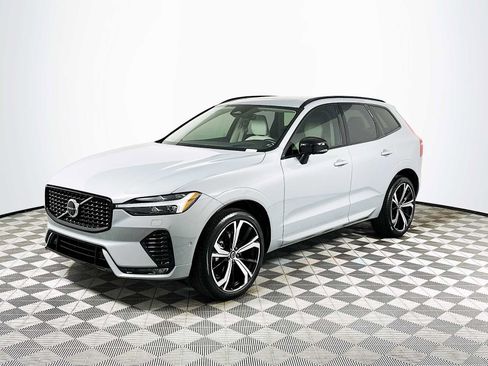 Used 2025 Volvo XC60 B5 Ultra w/ Protection Package Premier image 3