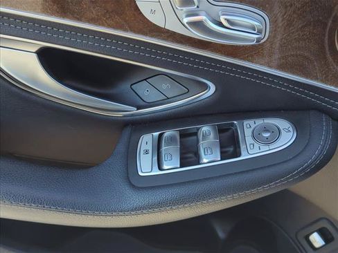 Used 2015 Mercedes-Benz C 300 4MATIC Sedan image 8