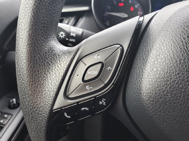 Used 2019 Toyota C-HR LE FWD image 22