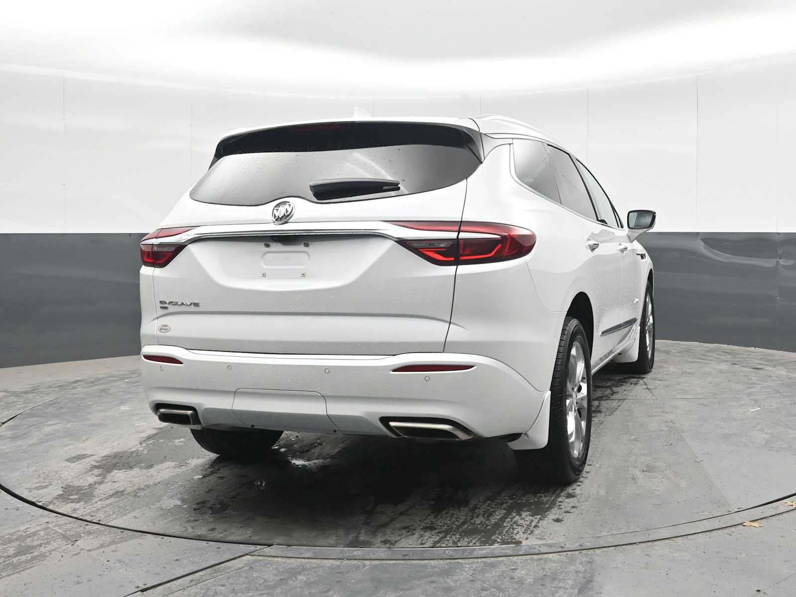 Used 2021 Buick Enclave Avenir w/ Avenir Technology Package AWD/4WD image 10