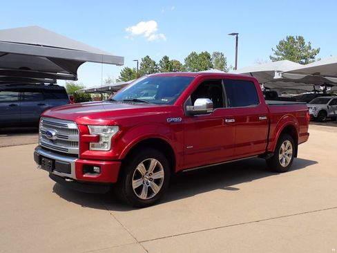 Used 2015 Ford F150 Platinum w/ Equipment Group 701A Luxury AWD/4WD image 6