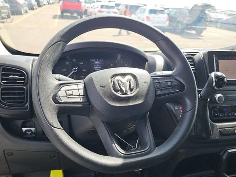 Used 2024 RAM ProMaster 2500 w/ Convenience Group image 12