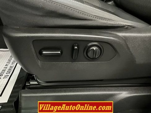 Used 2019 GMC Sierra 1500 SLE w/ SLE Value Package AWD/4WD image 16