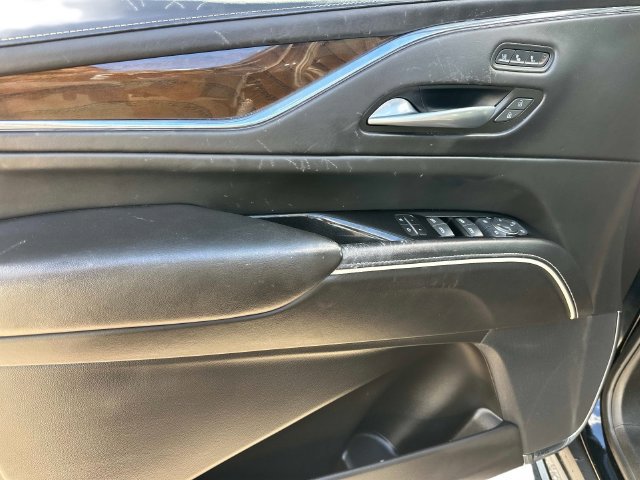 Certified 2024 Cadillac Escalade Sport Platinum w/ LPO, ONYX Package AWD/4WD image 19