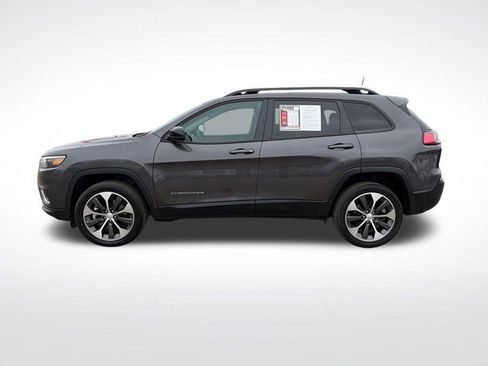 Used 2022 Jeep Cherokee Limited w/ Elite Package AWD/4WD image 3