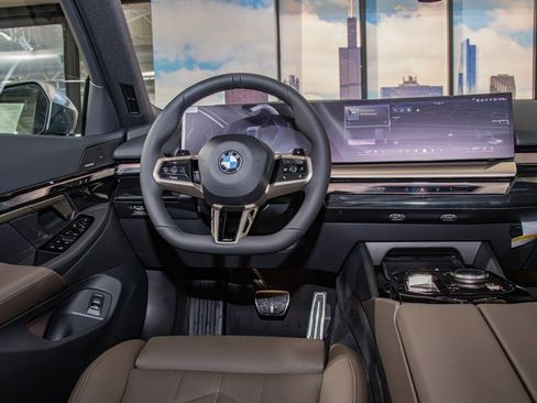 New 2026 BMW 530i xDrive w/ M Sport Package image 16