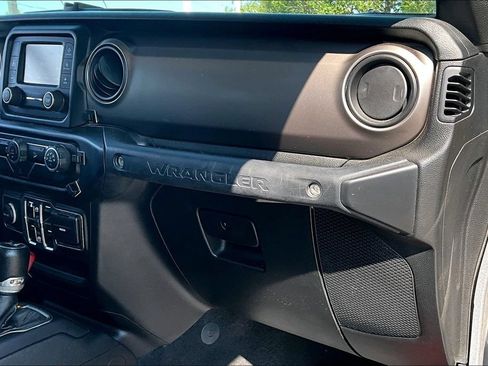 Used 2020 Jeep Wrangler Unlimited Sport S AWD/4WD image 19