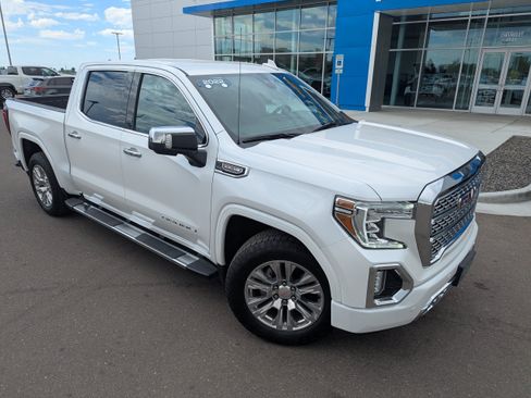 Certified 2022 GMC Sierra 1500 Denali w/ Driver Alert Package II AWD/4WD image 4