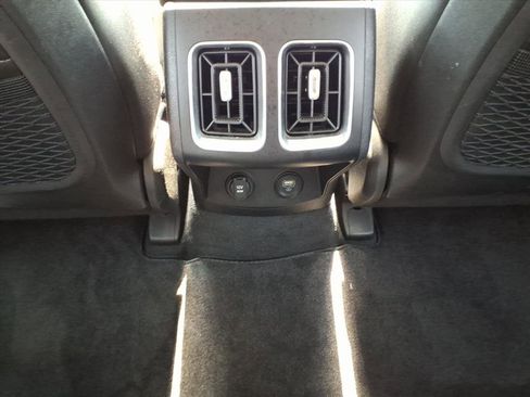 Used 2023 Kia Sorento LX image 20