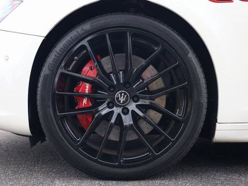 Certified 2022 Maserati Ghibli Trofeo image 8